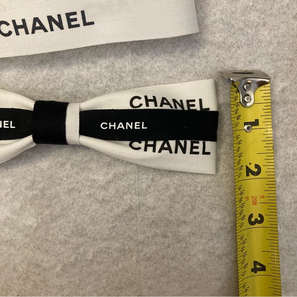 Chanel Gift Wrapping 2 Ribbons - Picture 4 of 9